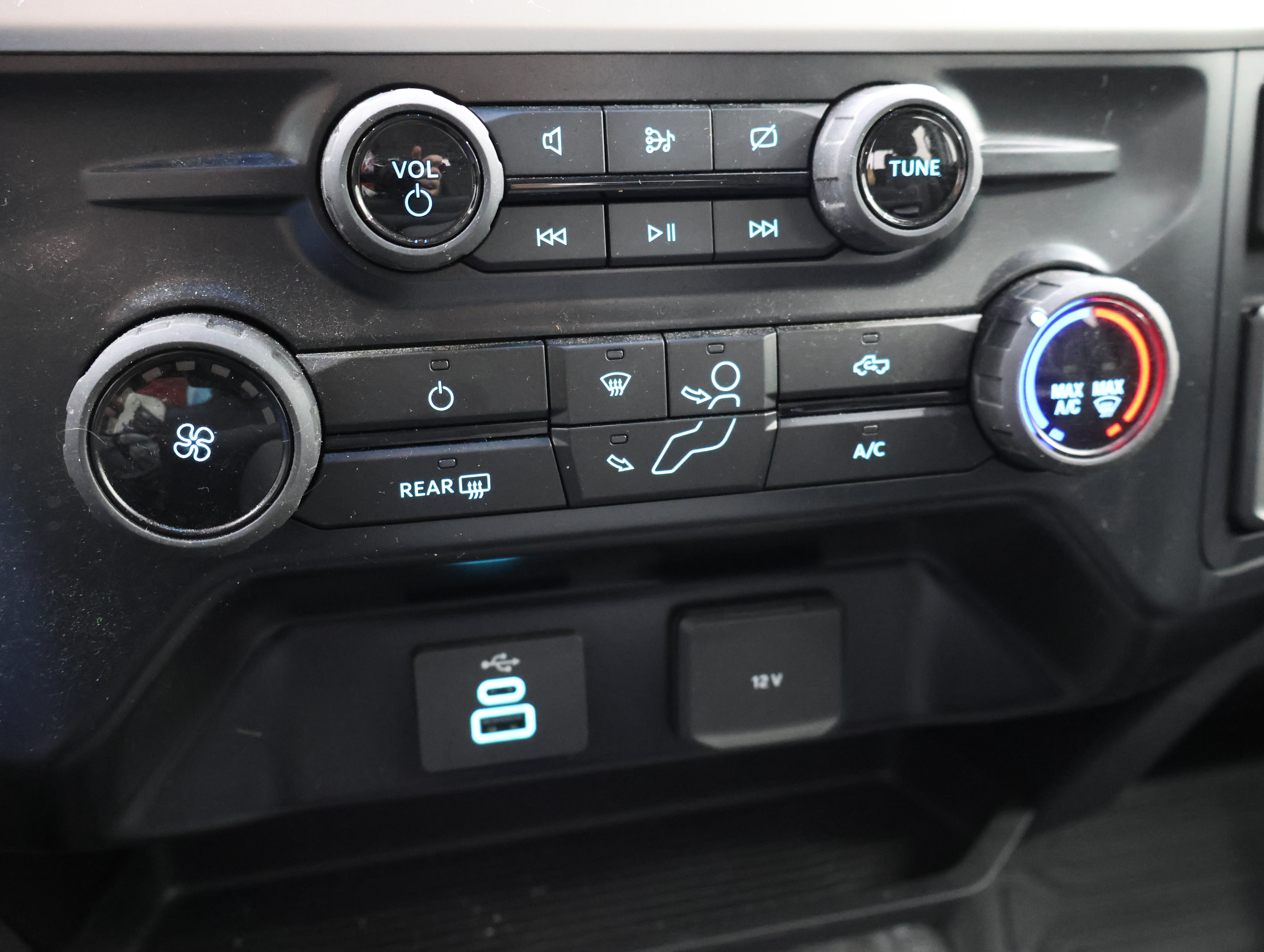 Used 2023 Ford F250 XL w/ 360-Degree Camera Package AWD/4WD image 47