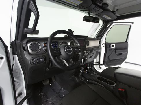 Used 2021 Jeep Wrangler Sport image 14