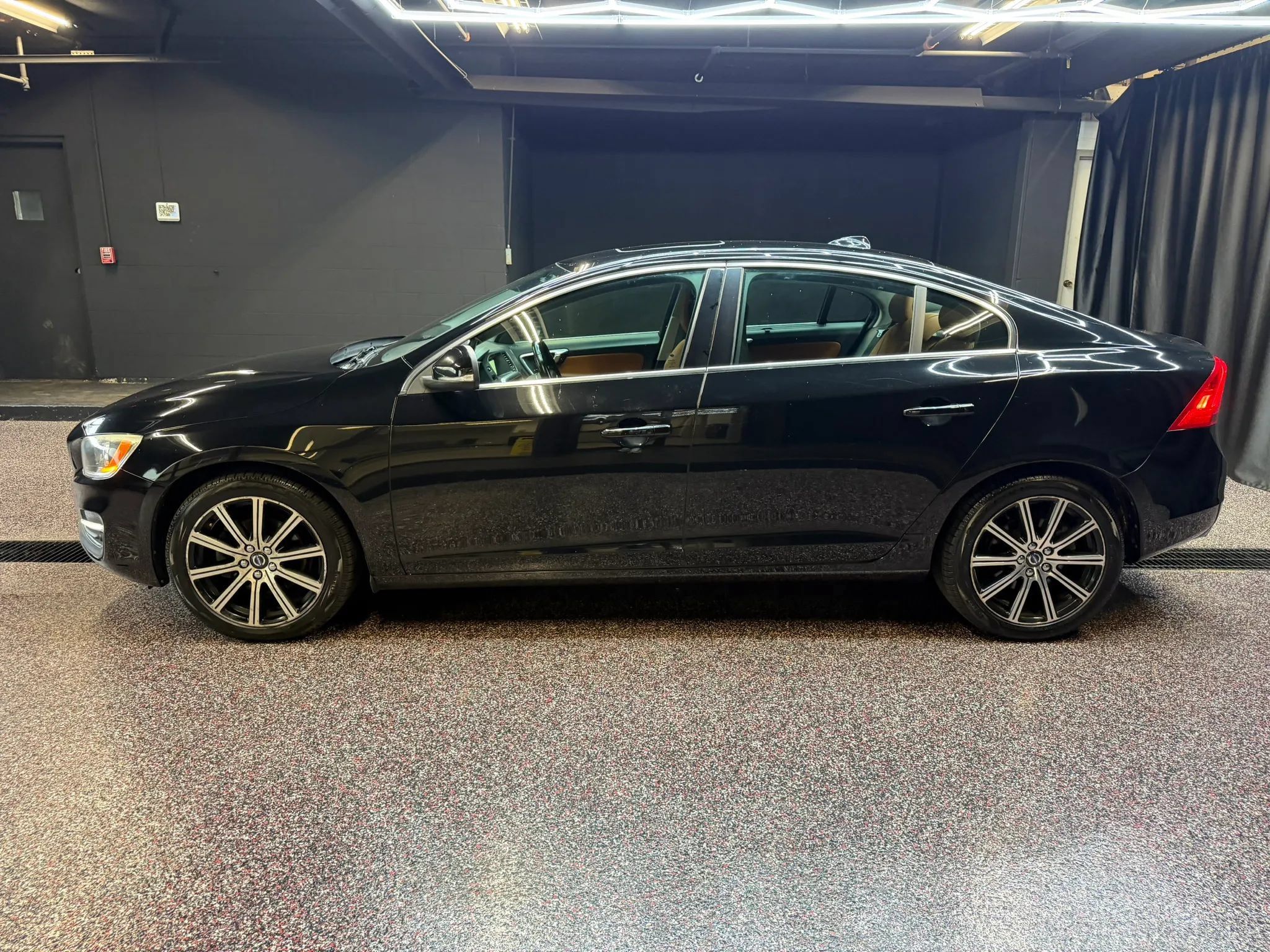 Used 2016 Volvo S60 T5 Premier FWD image 4