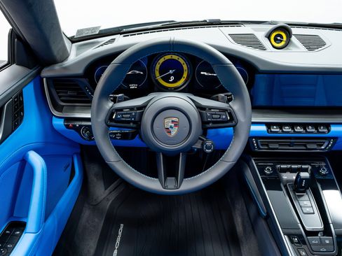 Used 2024 Porsche 911 Carrera image 69