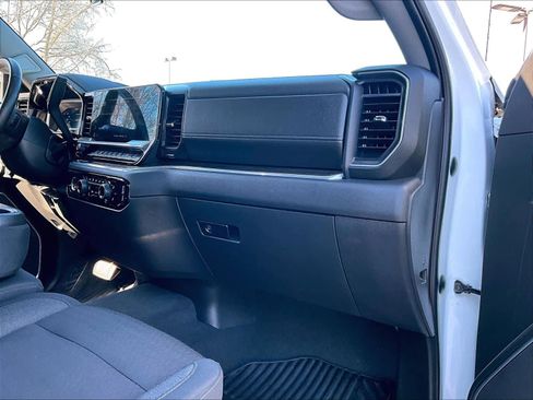 Used 2023 Chevrolet Silverado 1500 LT image 13