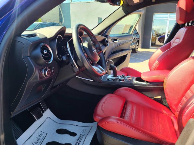 Used 2023 Alfa Romeo Stelvio Sprint AWD/4WD image 14