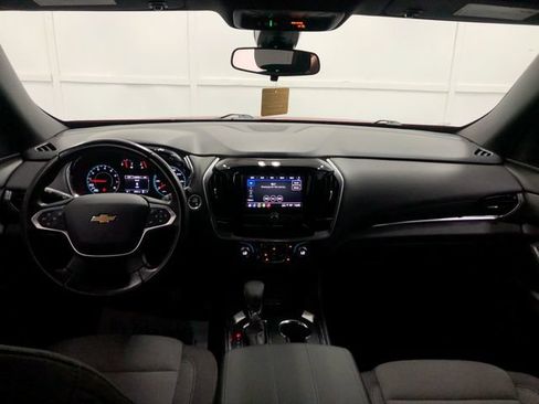Used 2022 Chevrolet Traverse LT FWD image 14
