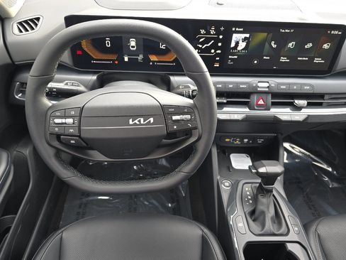 New 2026 Kia K4 EX image 12