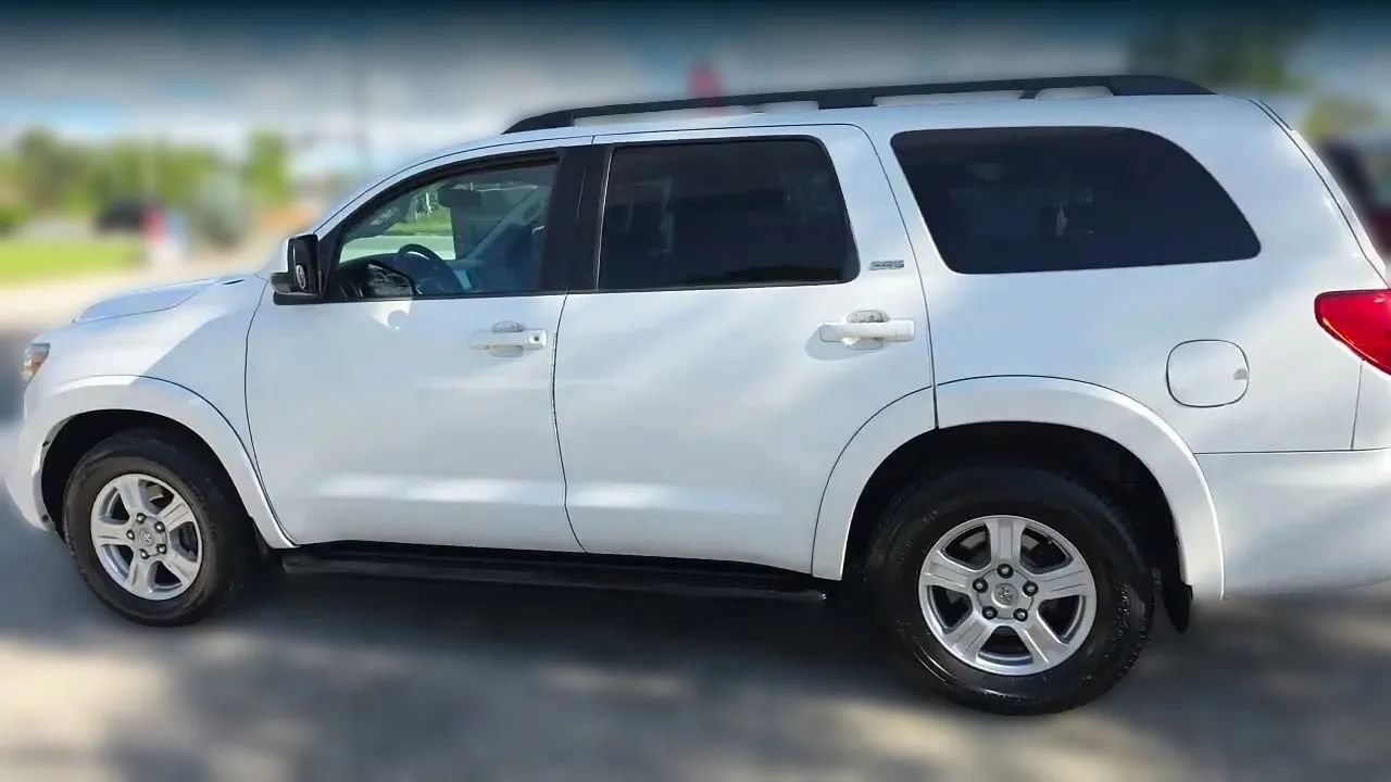 Used 2015 Toyota Sequoia SR5 w/ Premium Package RWD image 57