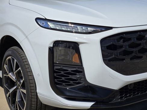 New 2026 Audi Q3 quattro 2.0T image 12