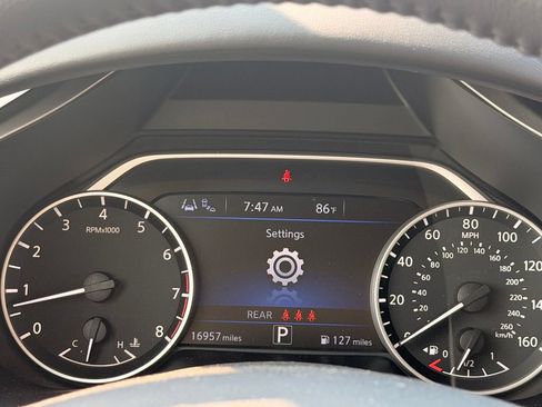 Certified 2024 Nissan Murano SV w/ SV Midnight Edition Package FWD image 22