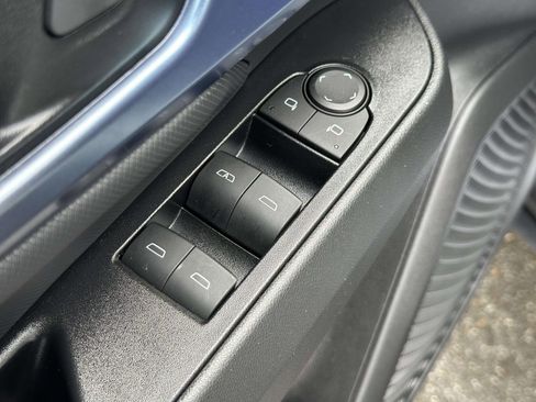 Used 2024 Chevrolet Equinox EV LT image 21