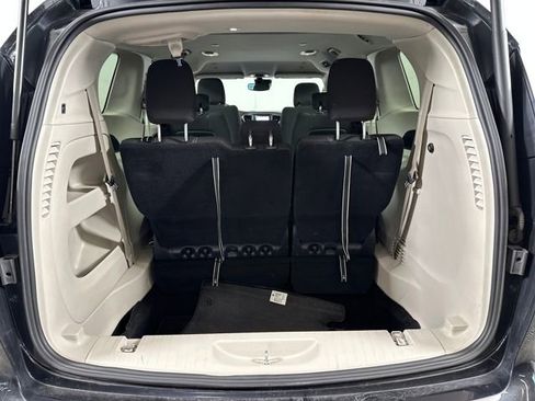 Used 2023 Chrysler Voyager LX image 26