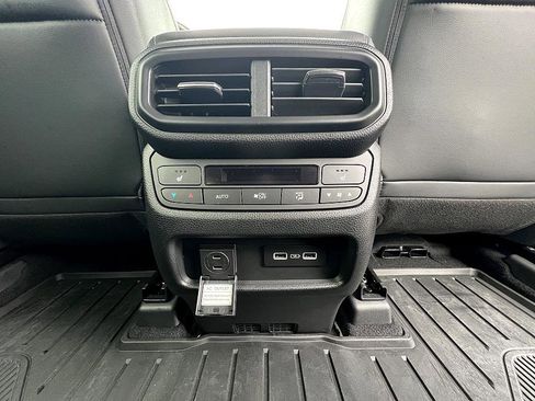 Used 2023 Honda Pilot Elite image 30