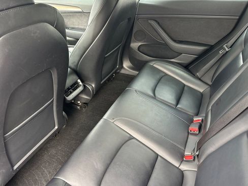Used 2023 Tesla Model 3 Standard Range image 13