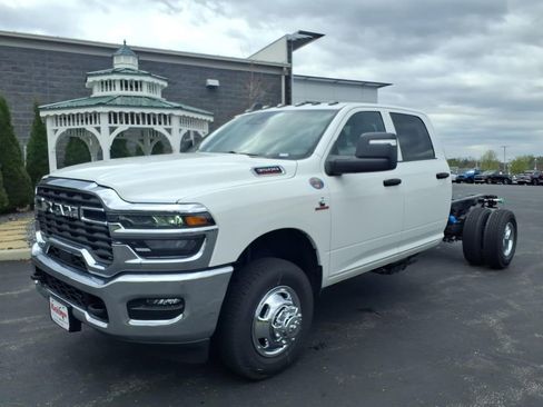 New 2026 RAM 3500 Tradesman w/ Chrome Appearance Group A AWD/4WD image 2