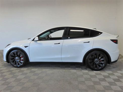 Used 2022 Tesla Model Y Performance AWD/4WD image 5