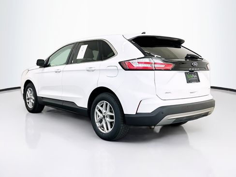 Used 2024 Ford Edge SEL AWD/4WD image 5