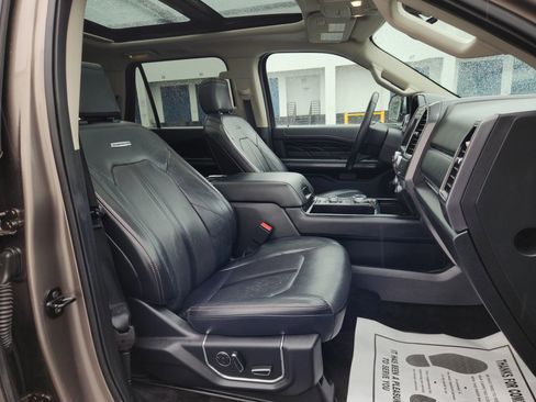 Used 2018 Ford Expedition Max Platinum AWD/4WD image 26