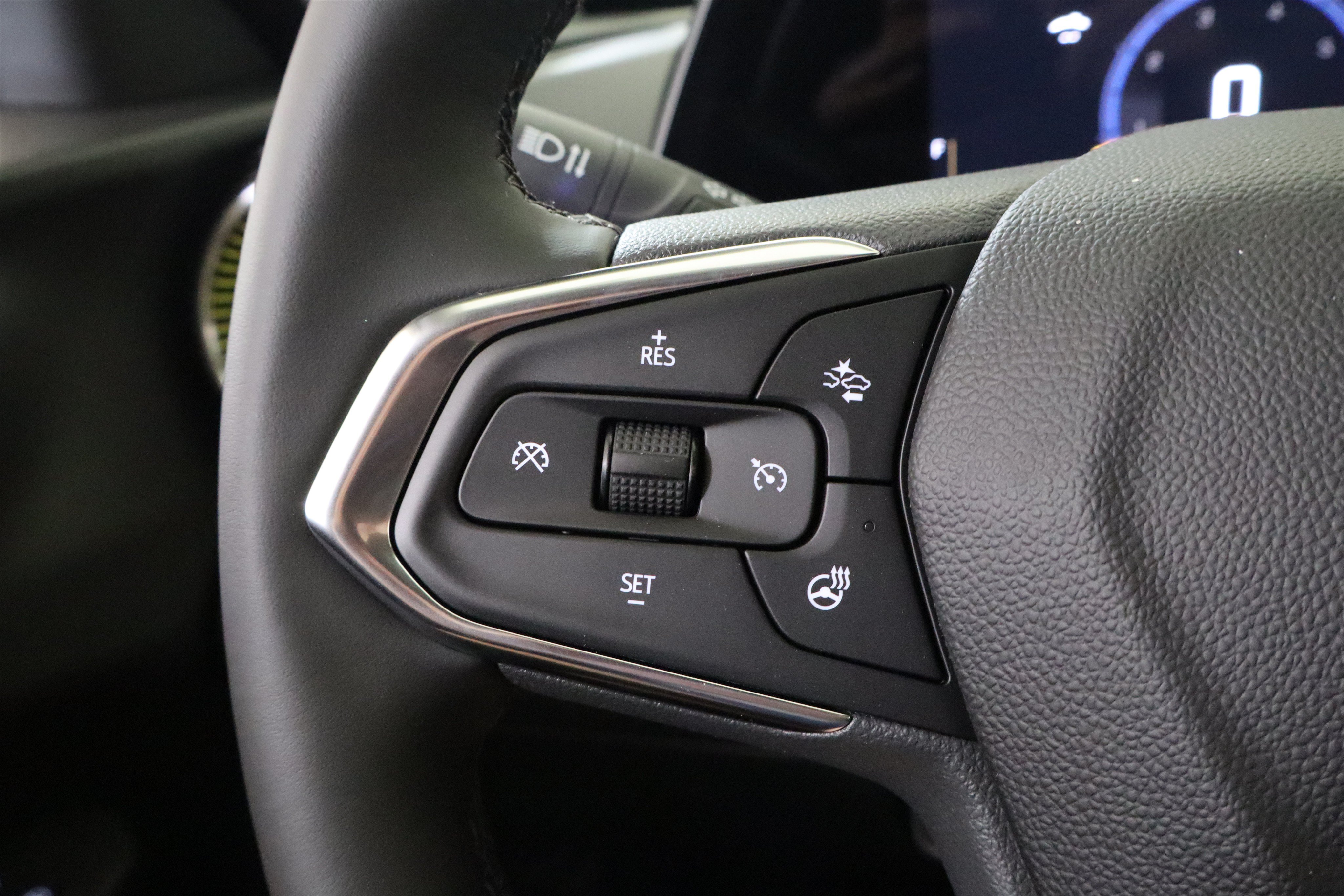 New 2026 Chevrolet Trax ACTIV w/ Driver Confidence Package FWD image 30