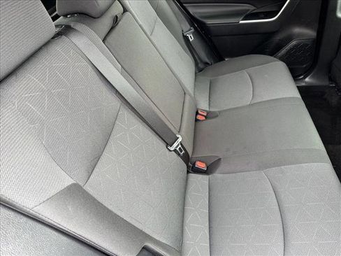 Used 2025 Toyota RAV4 XLE image 18