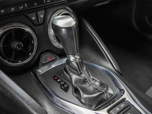 Used 2020 Chevrolet Camaro LT image 18