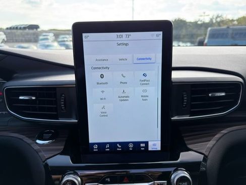 Used 2023 Ford Explorer Limited w/ Limited Technology Package image 30