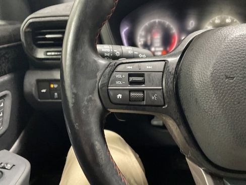 Used 2023 Honda Pilot TrailSport image 25