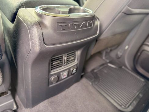 Used 2024 Nissan Titan SV w/ SV Convenience Package image 20