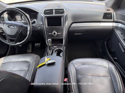 Used 2019 Ford Explorer Sport AWD/4WD image 18