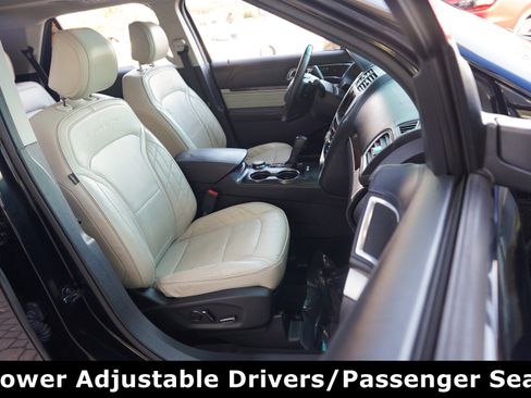 Used 2016 Ford Explorer Platinum image 27
