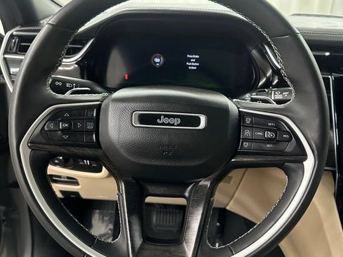 Used 2022 Jeep Grand Cherokee Limited 4xe w/ Luxury Tech Group II AWD/4WD image 15