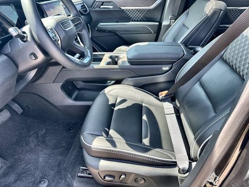 New 2026 GMC Acadia Denali w/ Super Cruise Package FWD image 24