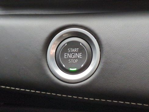 Certified 2024 Cadillac Escalade Premium Luxury Platinum AWD/4WD image 29