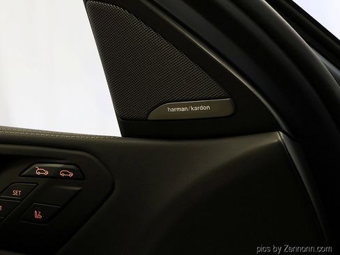 New 2026 BMW X6 xDrive40i w/ Climate Comfort Package image 27