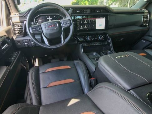 Used 2024 GMC Sierra 2500 AT4 w/ Technology Package AWD/4WD image 16