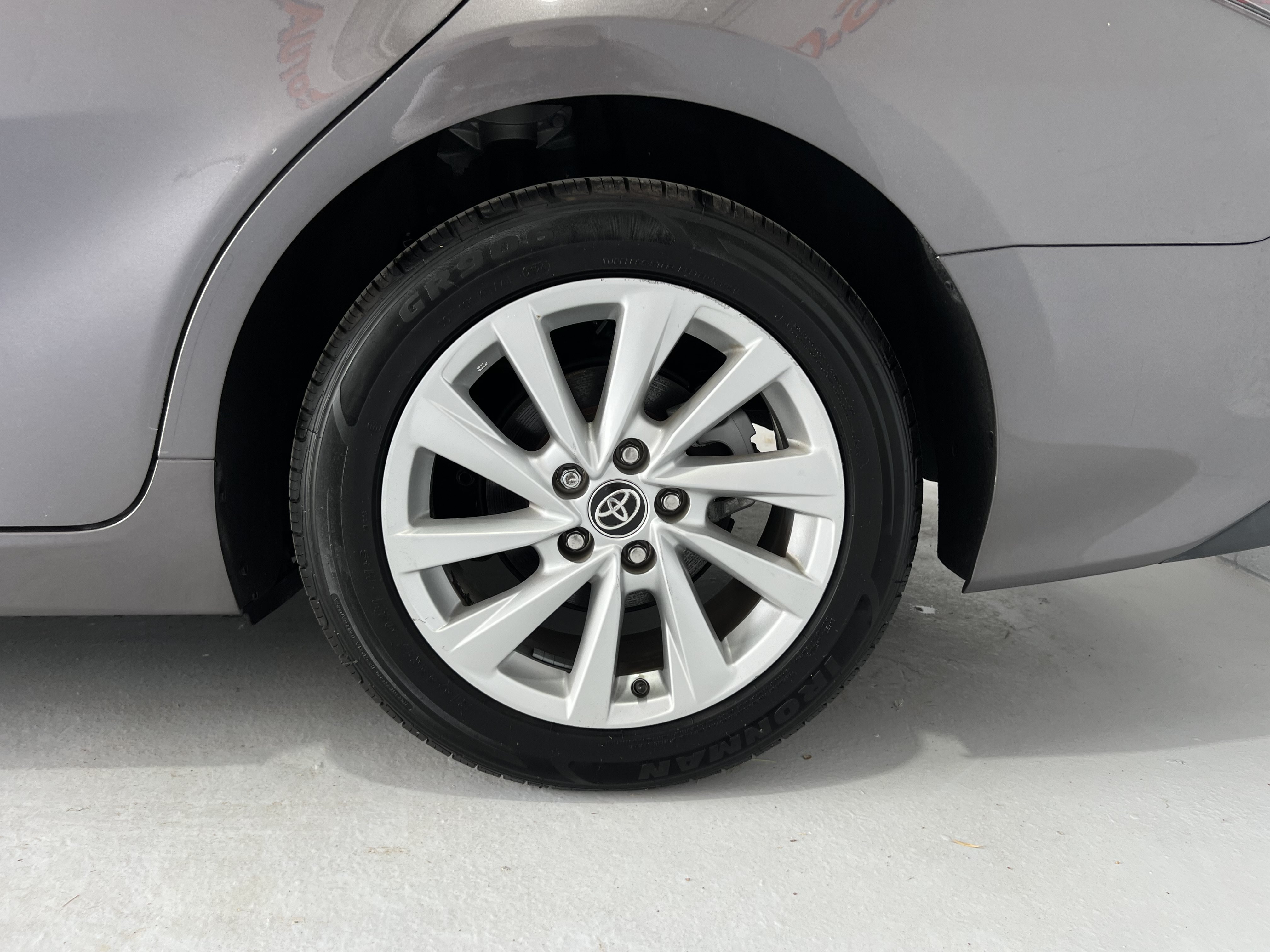 Used 2023 Toyota Camry LE w/ Convenience Package FWD image 23