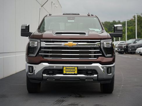 Certified 2024 Chevrolet Silverado 2500 LTZ w/ LTZ Convenience Package AWD/4WD image 8