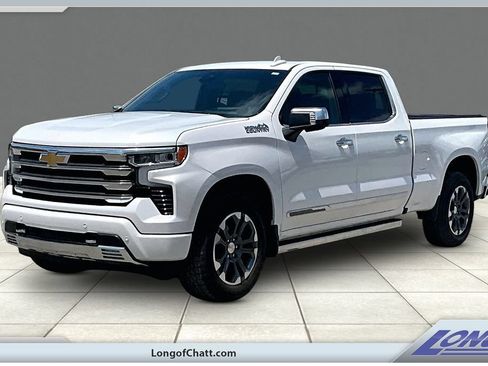 Certified 2022 Chevrolet Silverado 1500 High Country w/ Technology Package AWD/4WD image 1