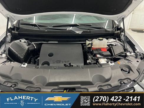 Used 2023 Chevrolet Traverse Premier AWD/4WD image 16