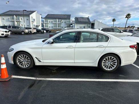 Certified 2023 BMW 530i xDrive w/ Premium Package image 9