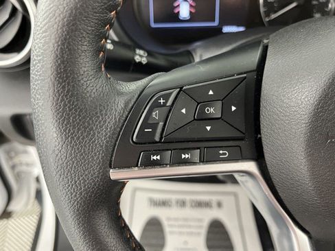 Used 2024 Nissan Kicks SR w/ SR Premium Package FWD image 19