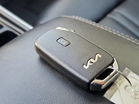 Used 2023 Kia Sorento S w/ Panoramic Sunroof Package FWD image 37