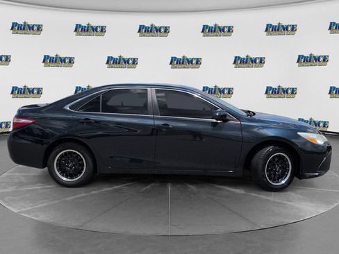 Used 2015 Toyota Camry LE FWD image 4