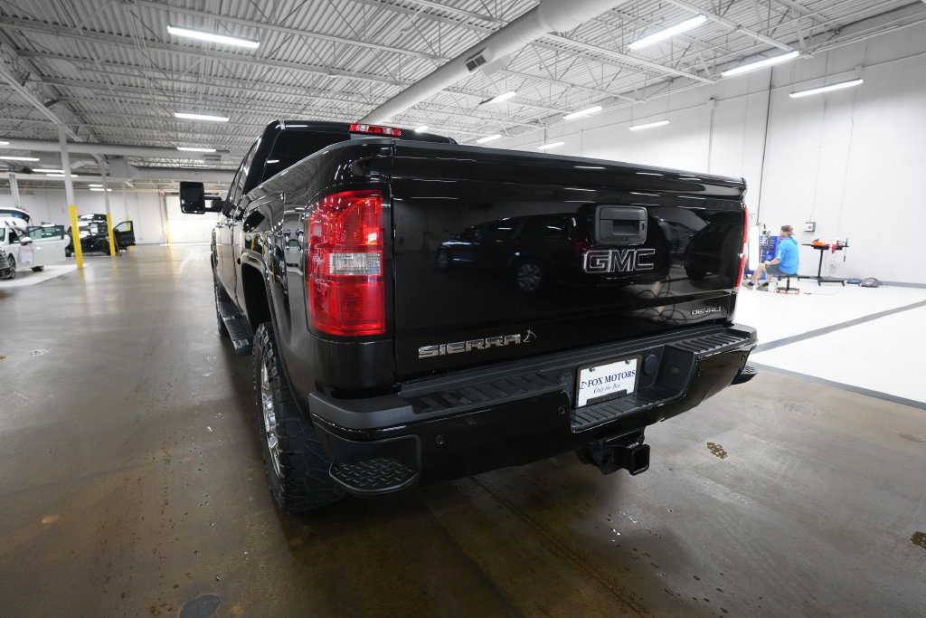 Used 2016 GMC Sierra 2500 Denali w/ Driver Alert Package AWD/4WD image 31