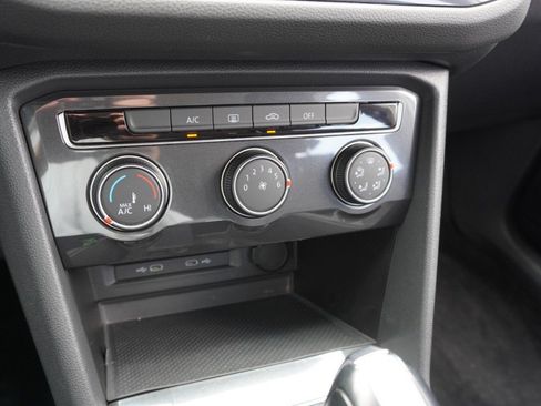 Used 2021 Volkswagen Tiguan S FWD image 17