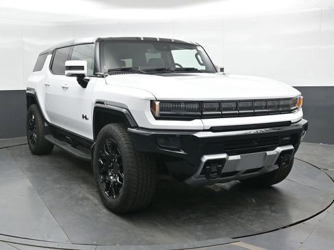 Used 2025 GMC Hummer EV 3X w/ LPO, Dark Essentials Package AWD/4WD image 8