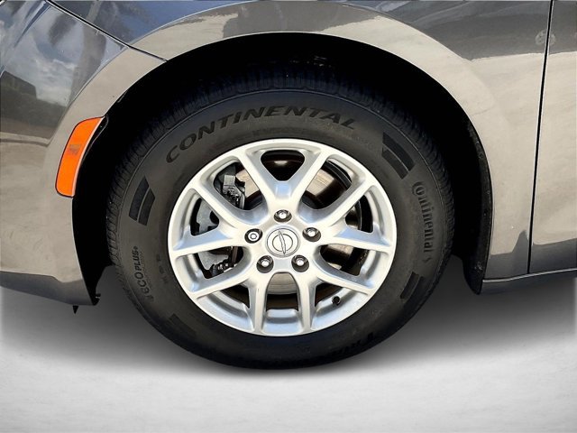 Used 2020 Chrysler Pacifica Touring-L FWD image 8