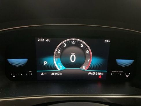 Used 2022 Volkswagen Tiguan SE R-Line image 17