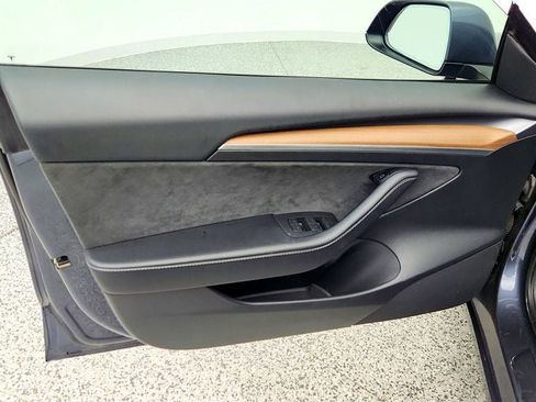 Used 2023 Tesla Model 3 Standard Range image 11