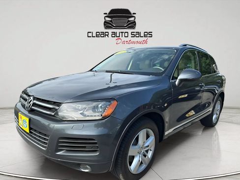 Used 2012 Volkswagen Touareg Executive AWD/4WD image 4