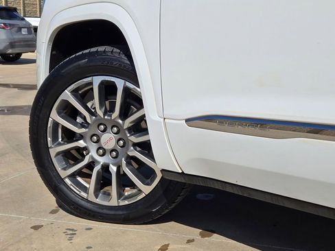 Used 2023 GMC Acadia Denali FWD image 33