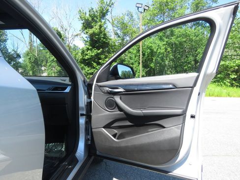 Used 2020 BMW X2 xDrive28i w/ Convenience Package AWD/4WD image 12