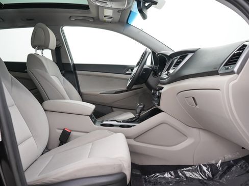 Used 2018 Hyundai Tucson Value AWD/4WD image 14